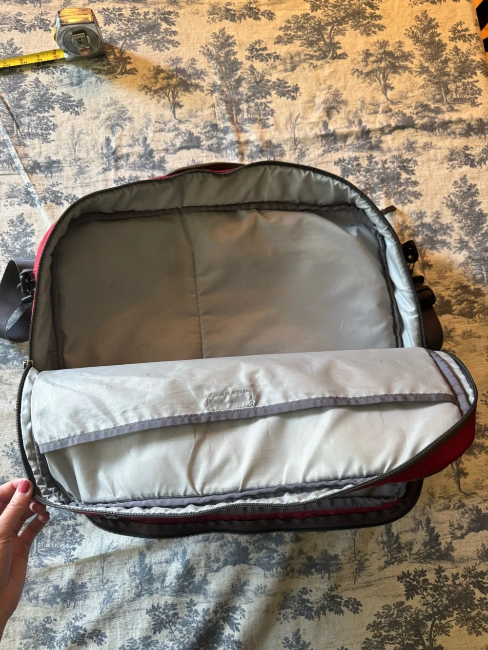 Patagonia Red Messenger Bag with Gray Strap 26L